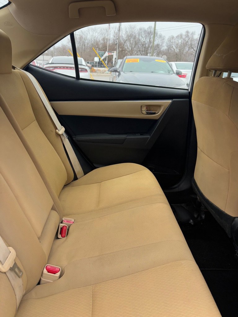Used 2019 Toyota Corolla LE image 12