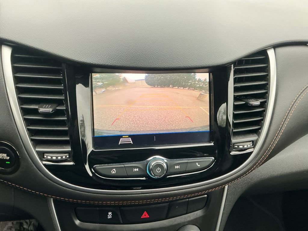 Used 2022 Chevrolet Trax LT w/ Midnight Edition image 19