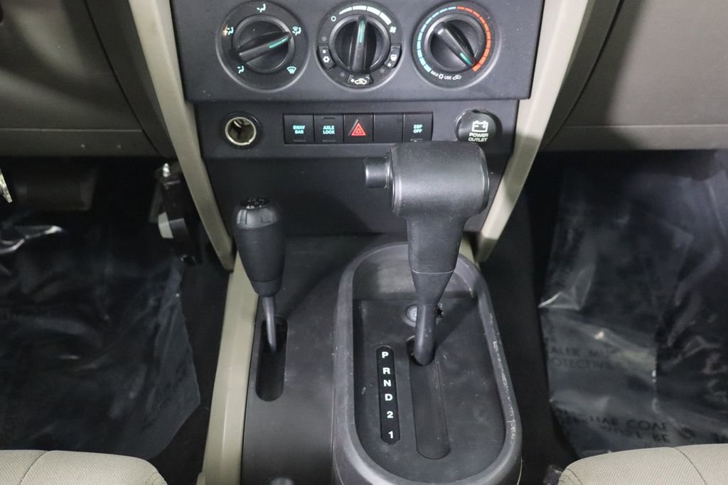 Used 2008 Jeep Wrangler Unlimited Rubicon w/ PWR Convenience Group image 20