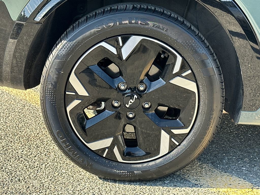 Certified 2023 Kia Niro Wind w/ Wind Preserve Package FWD image 8