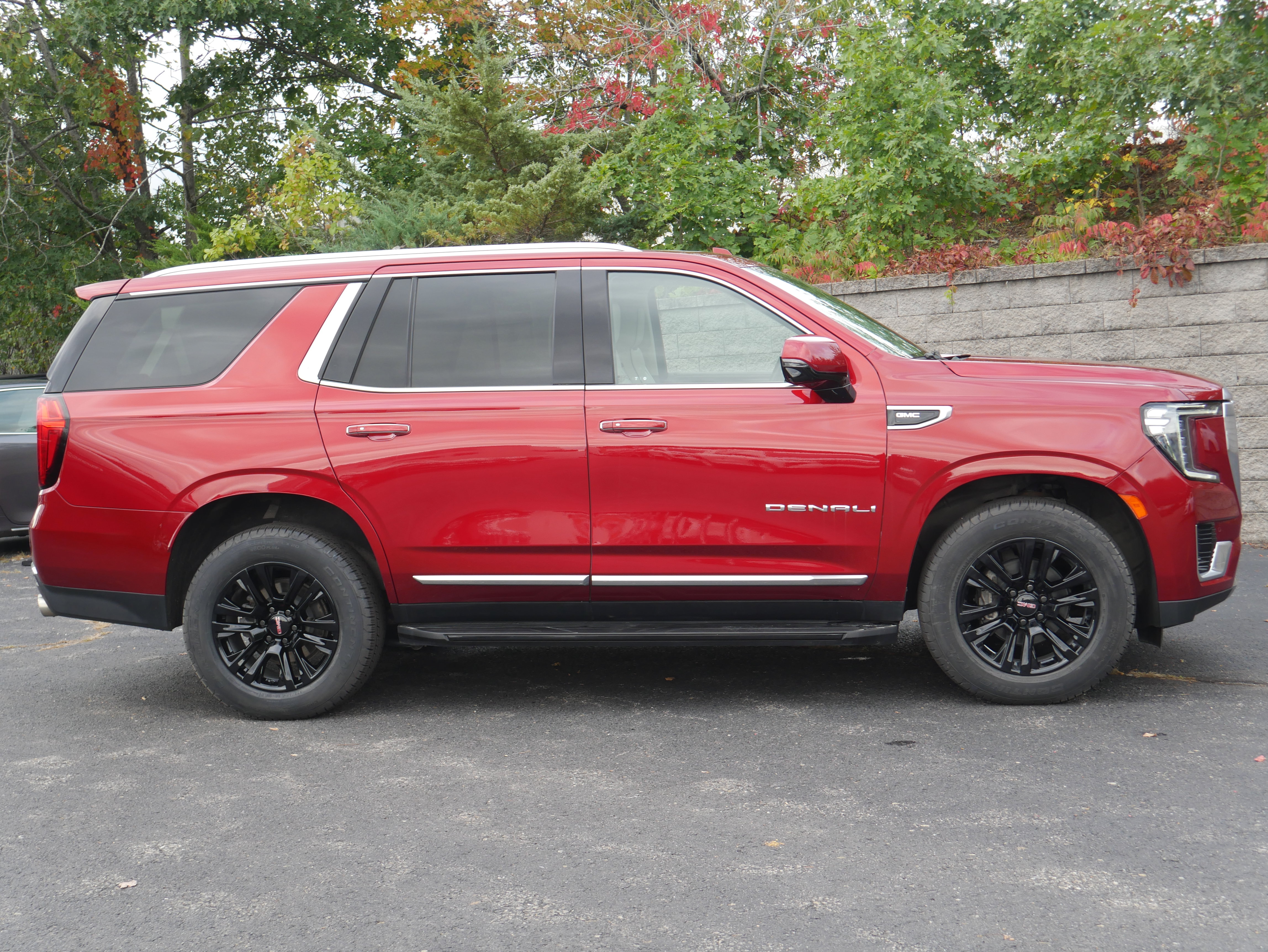 Certified 2022 GMC Yukon Denali w/ Max Trailering Package AWD/4WD image 11