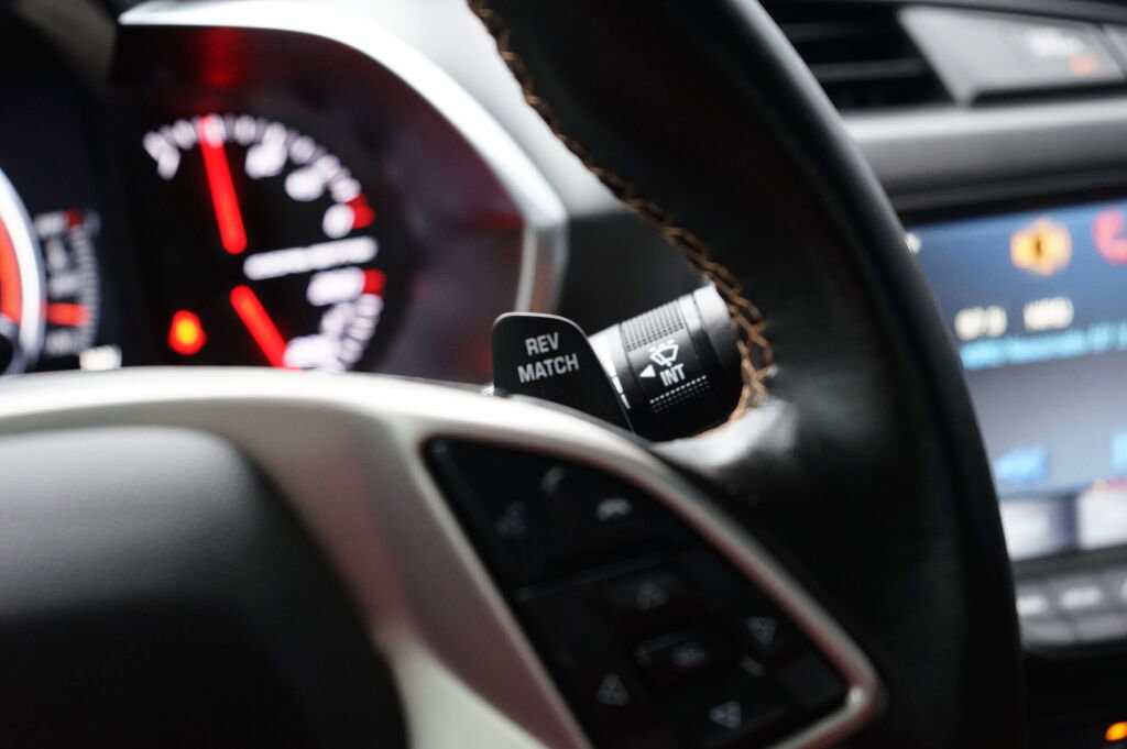 Used 2015 Chevrolet Corvette Stingray Coupe w/ 2LT Preferred Equipment Group image 19