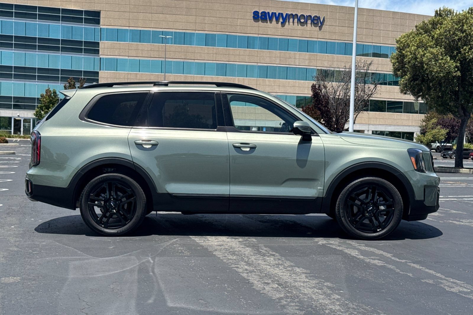 Used 2024 Kia Telluride SX X-Line AWD/4WD image 3