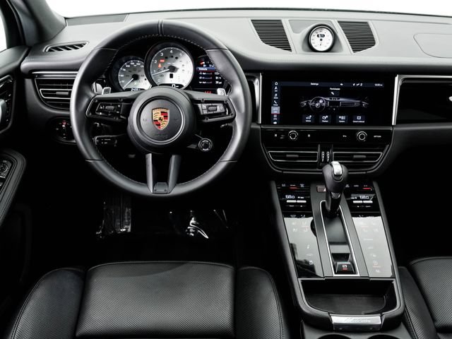 Certified 2022 Porsche Macan S AWD/4WD image 6