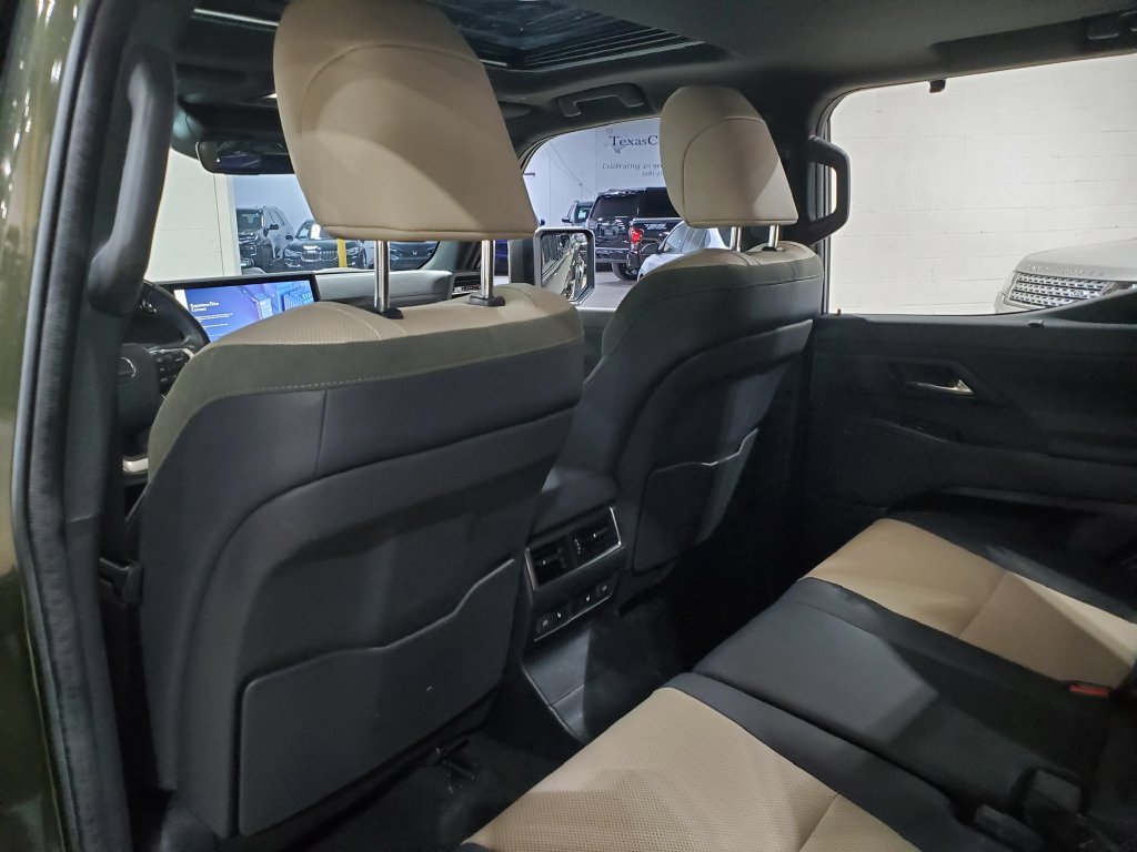 Used 2024 Lexus GX 550 AWD/4WD image 26