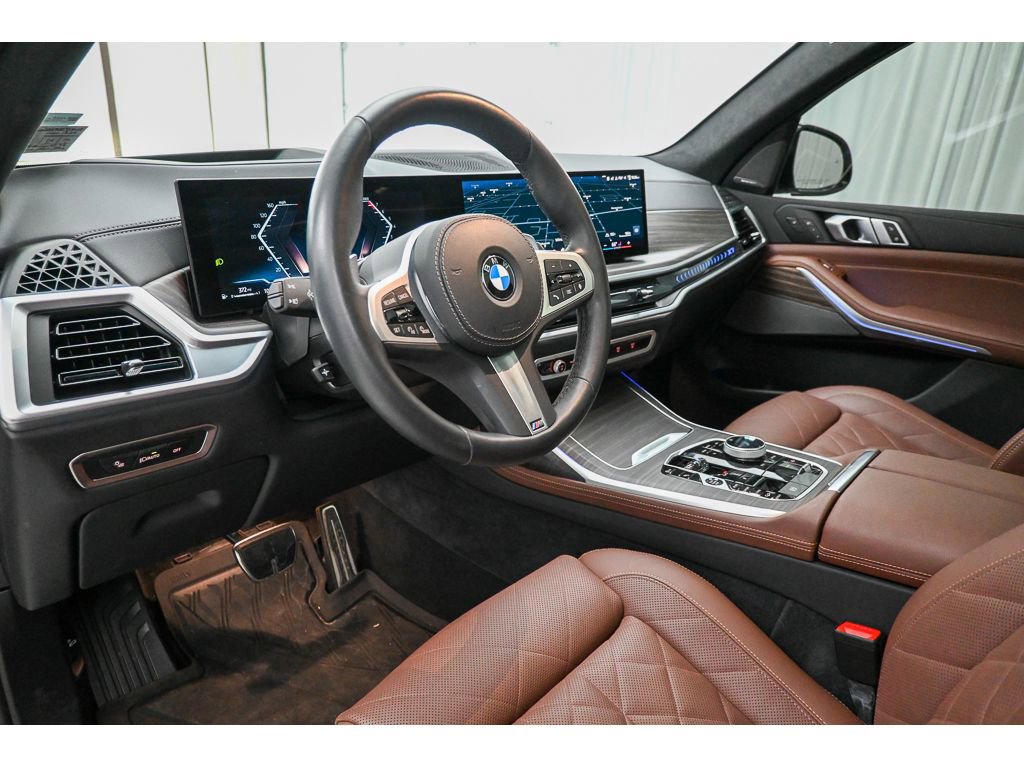 Used 2025 BMW X7 xDrive40i w/ Executive Package image 41