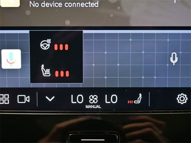 Used 2024 Volvo XC40 B5 Plus w/ Climate Package image 22