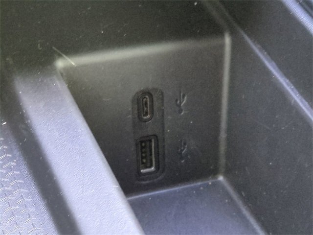 Certified 2025 GMC Acadia AT4 w/ Luxury Package image 28