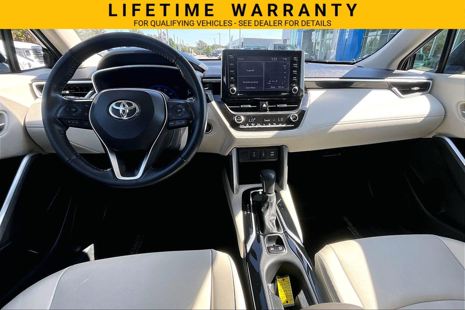 Used 2022 Toyota Corolla Cross XLE w/ Convenience Package AWD/4WD image 16