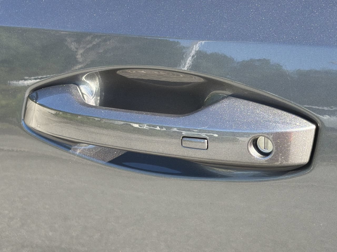 Certified 2025 Nissan Kicks SR w/ SR Premium Package FWD image 33