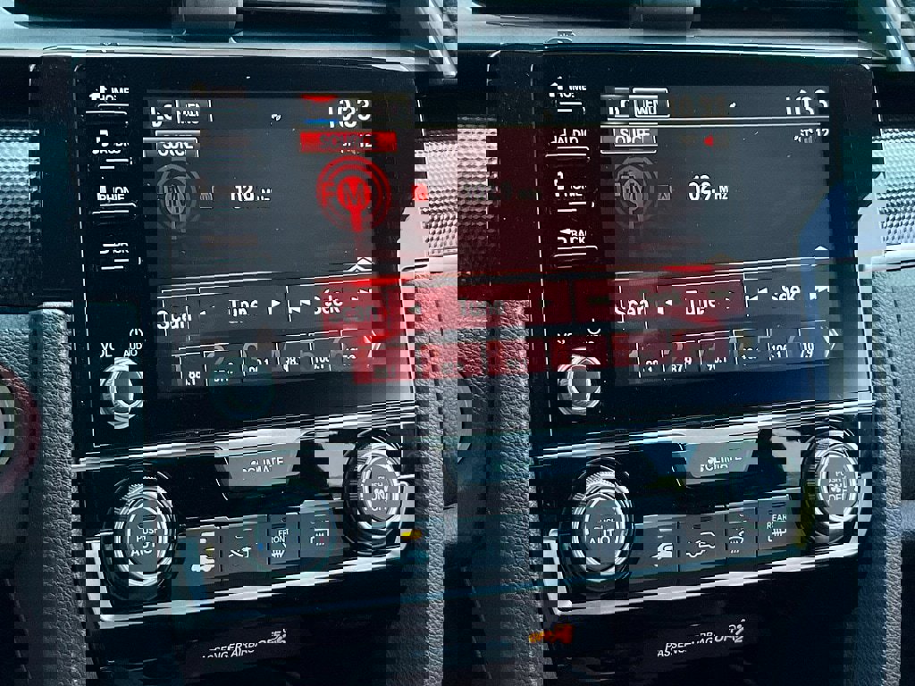 Used 2020 Honda Civic Sport image 10