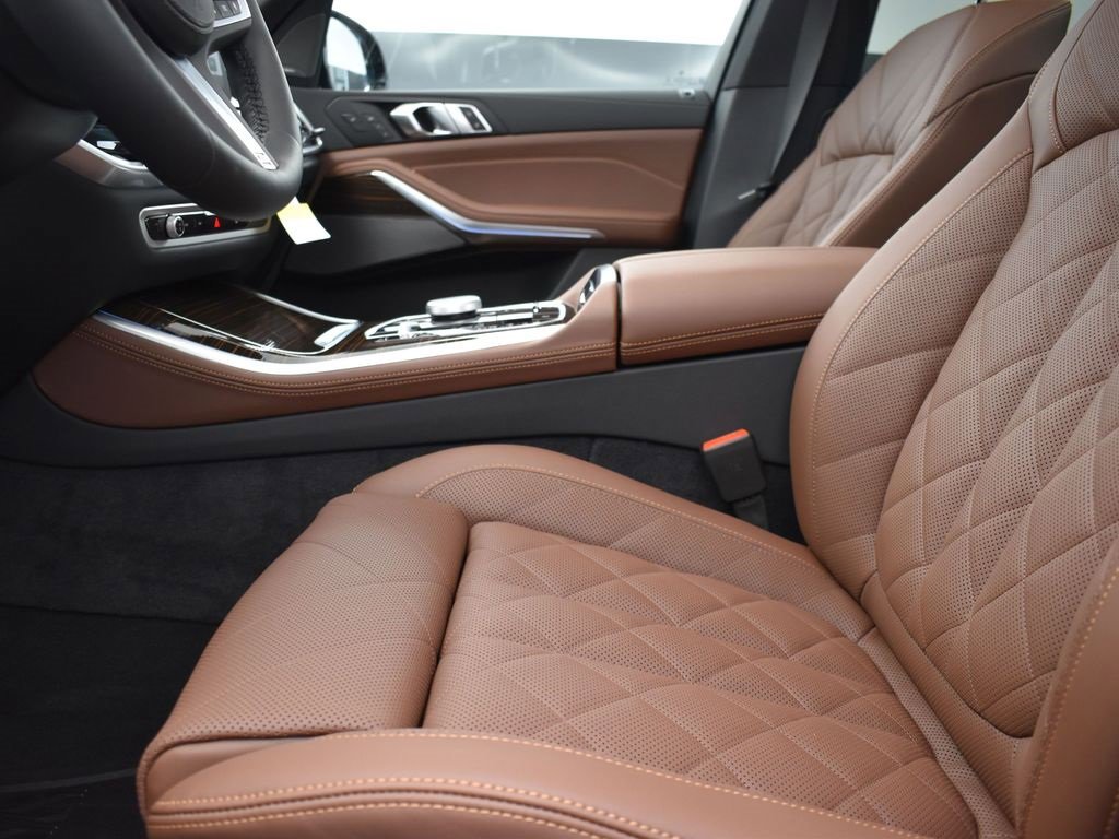 New 2026 BMW X5 xDrive50e image 13