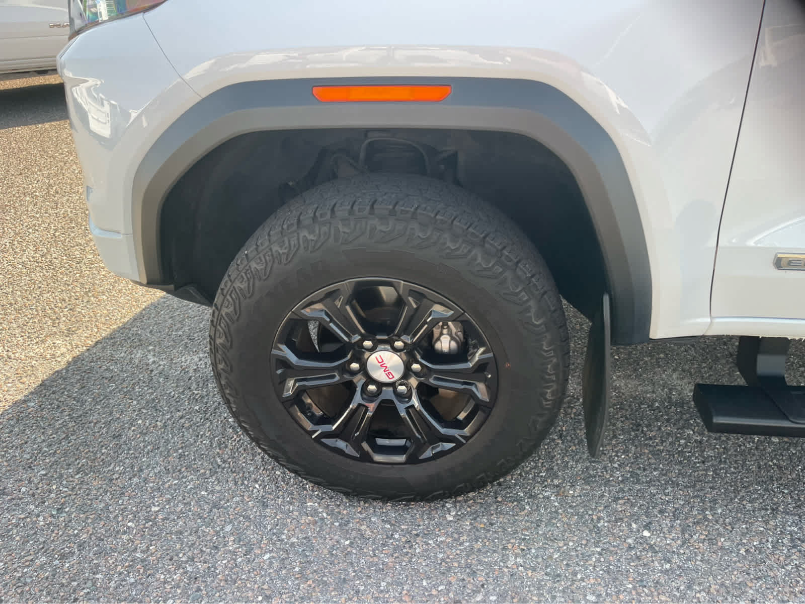 Used 2023 GMC Canyon Elevation w/ Trailering Package RWD image 9