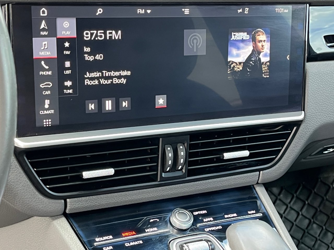 Used 2019 Porsche Cayenne AWD/4WD image 23