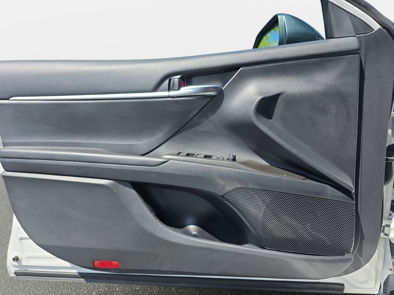 Used 2022 Toyota Camry SE image 26