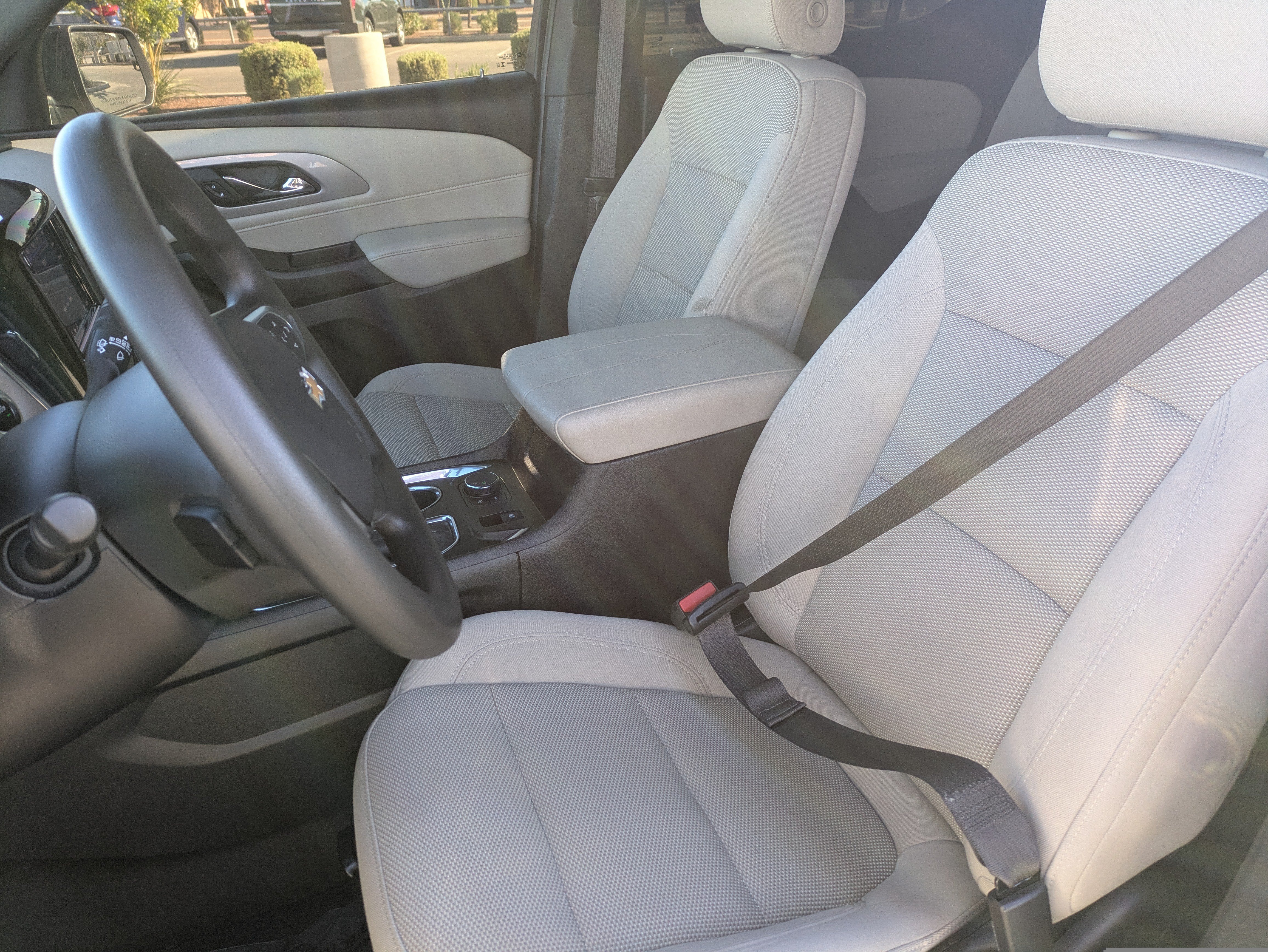 Used 2024 Chevrolet Traverse LS FWD image 27