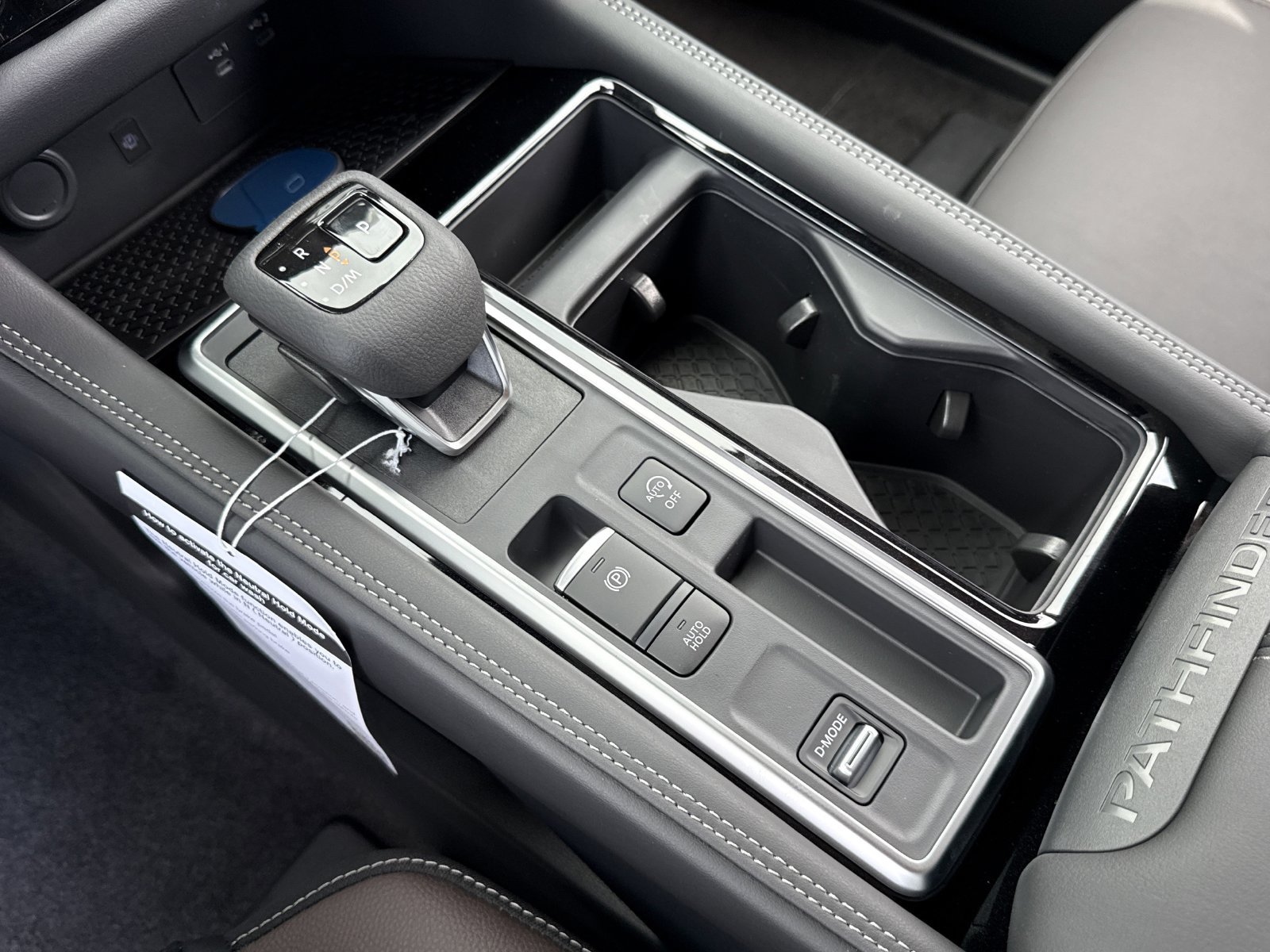 New 2026 Nissan Pathfinder Platinum FWD image 9