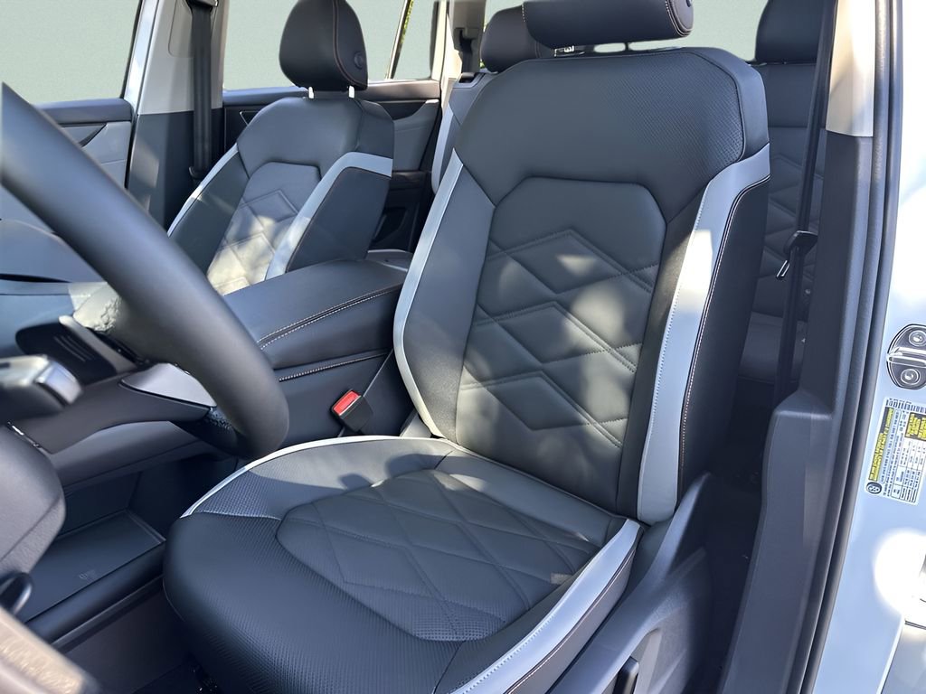 New 2026 Volkswagen Atlas Peak Edition image 11