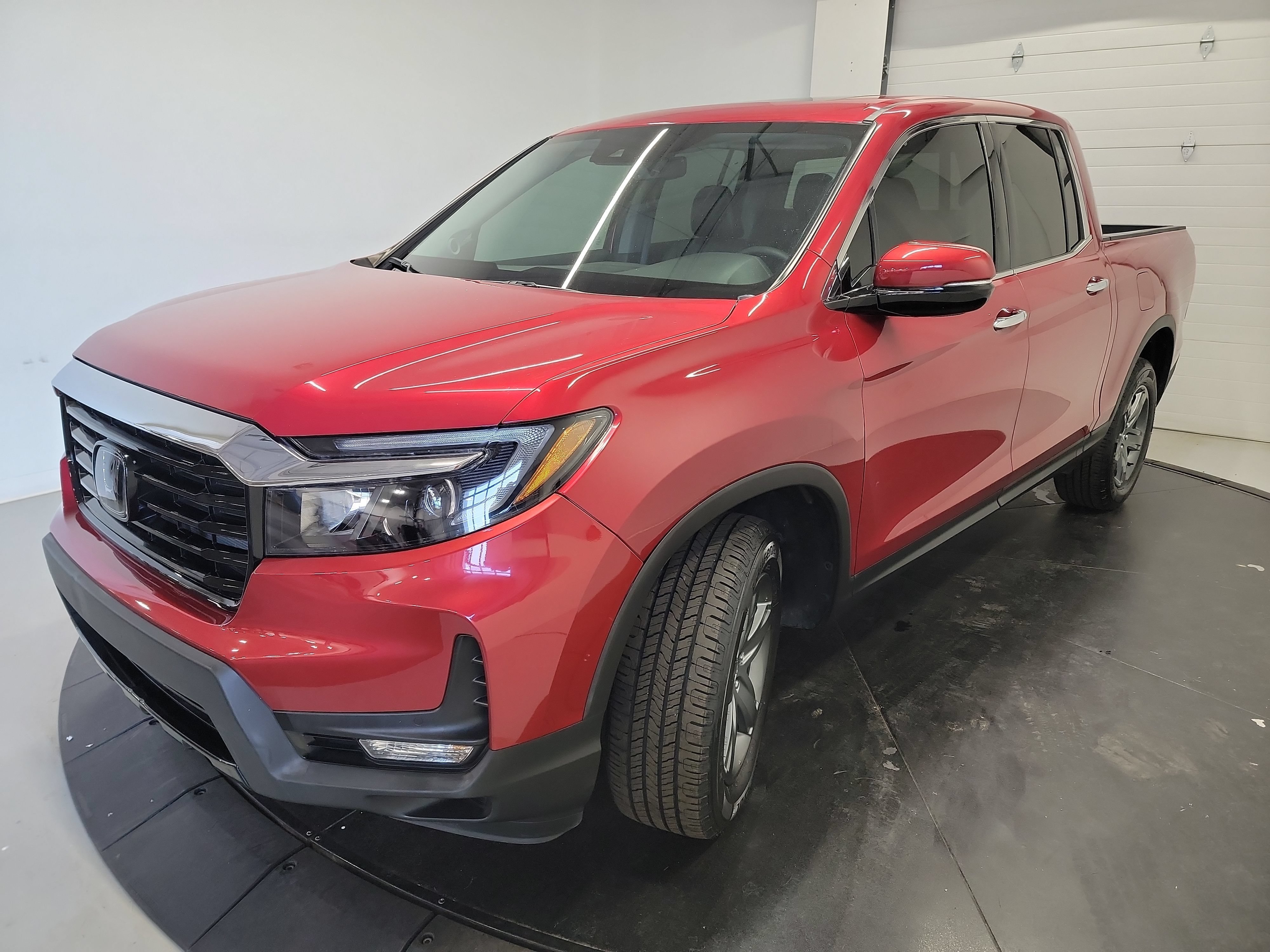 Used 2023 Honda Ridgeline RTL-E image 3