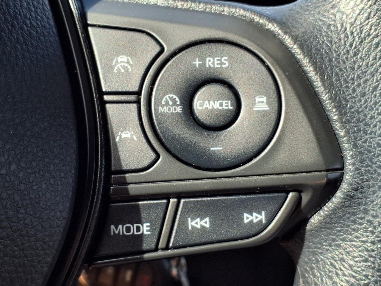 Used 2023 Toyota Corolla LE FWD image 22