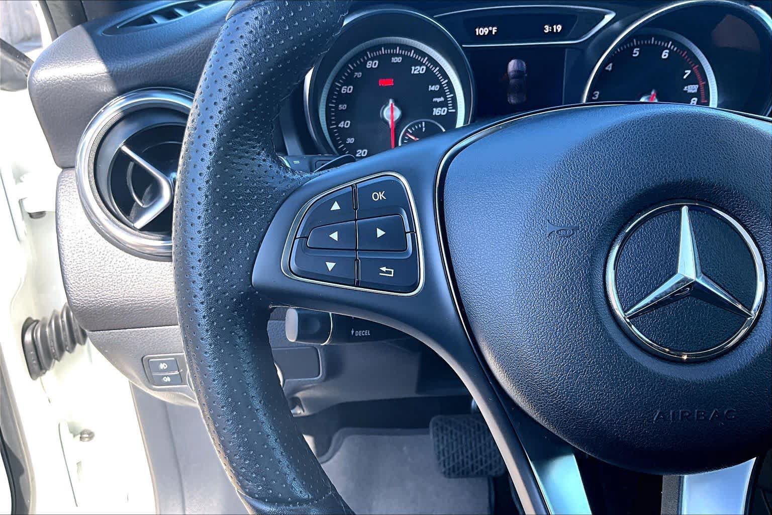 Used 2020 Mercedes-Benz GLA 250 4MATIC image 24
