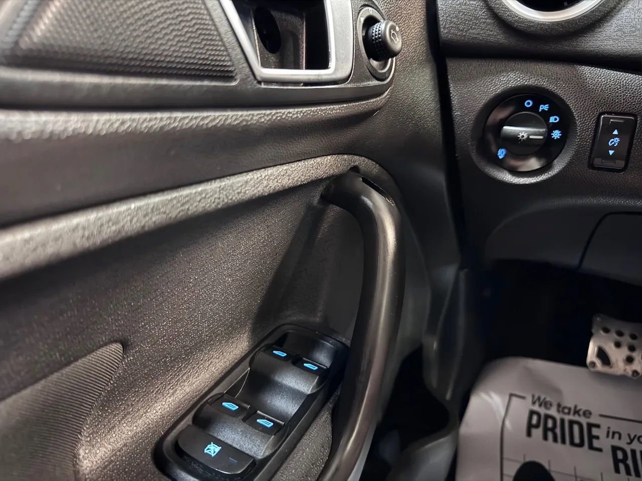 Used 2015 Ford Fiesta ST FWD image 19