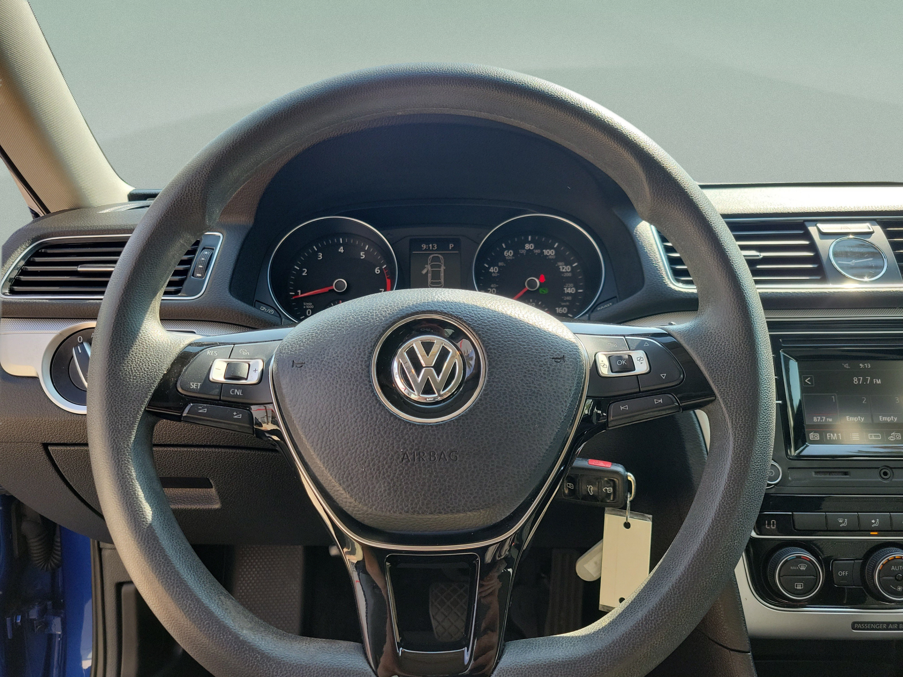 Used 2017 Volkswagen Passat 1.8T S FWD image 12