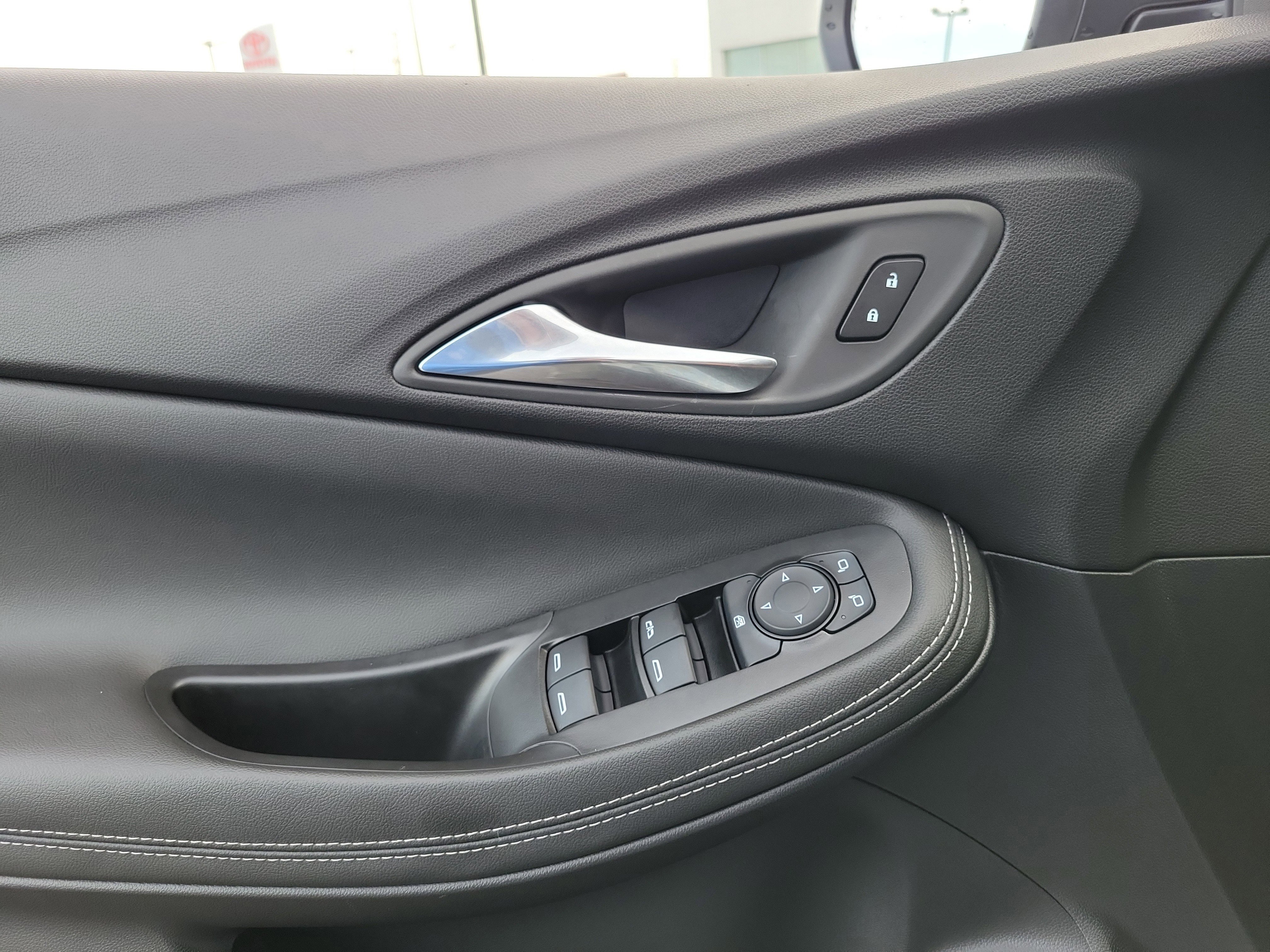 Used 2025 Buick Encore GX Preferred w/ Comfort Package image 17