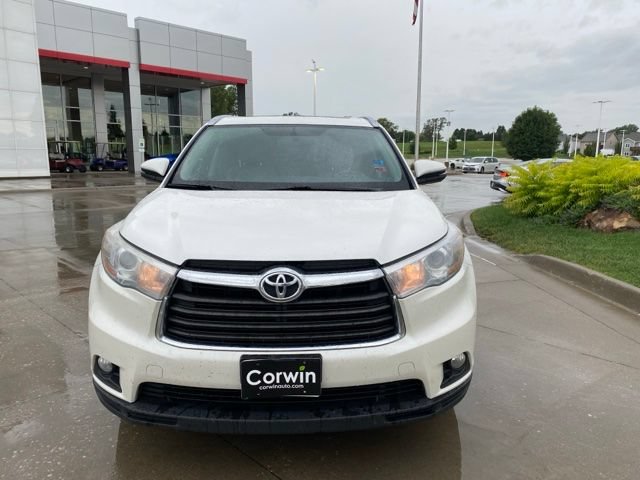 Used 2016 Toyota Highlander XLE AWD/4WD image 10