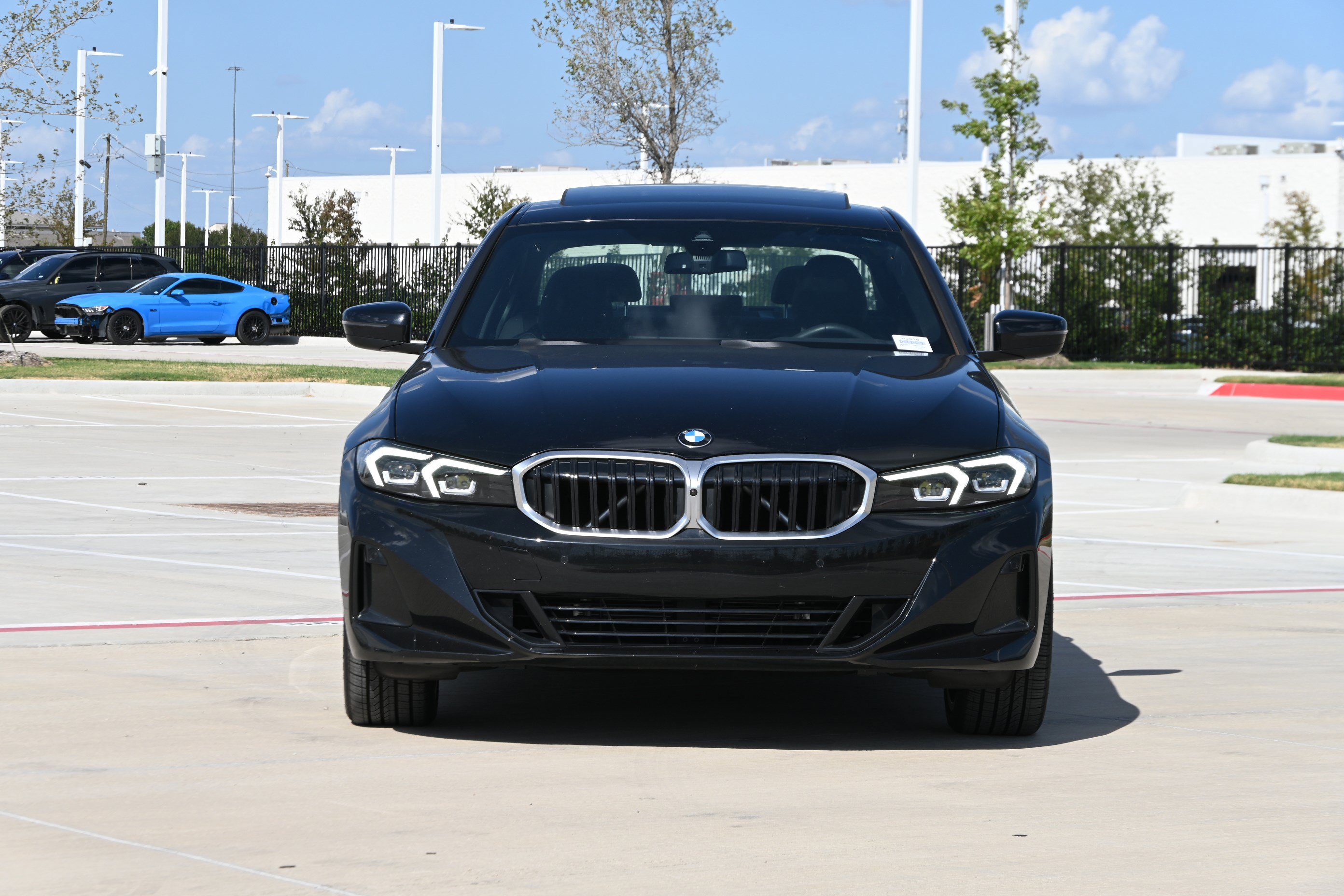 Certified 2025 BMW 330i Sedan RWD image 3
