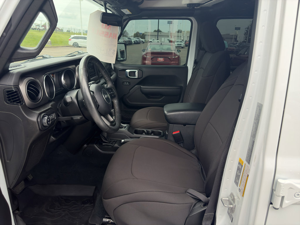 Used 2022 Jeep Gladiator Sport AWD/4WD image 9