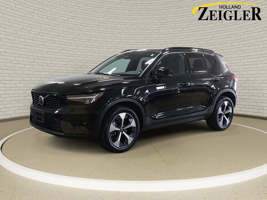 Used 2024 Volvo XC40 B5 Plus w/ Climate Package