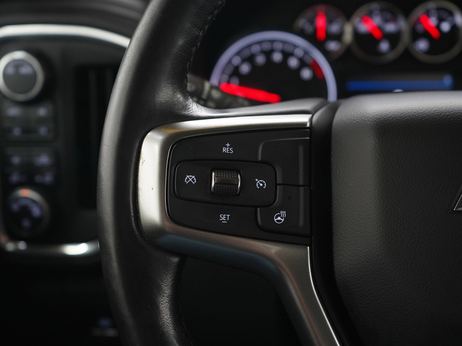 Used 2020 Chevrolet Silverado 1500 RST AWD/4WD image 25