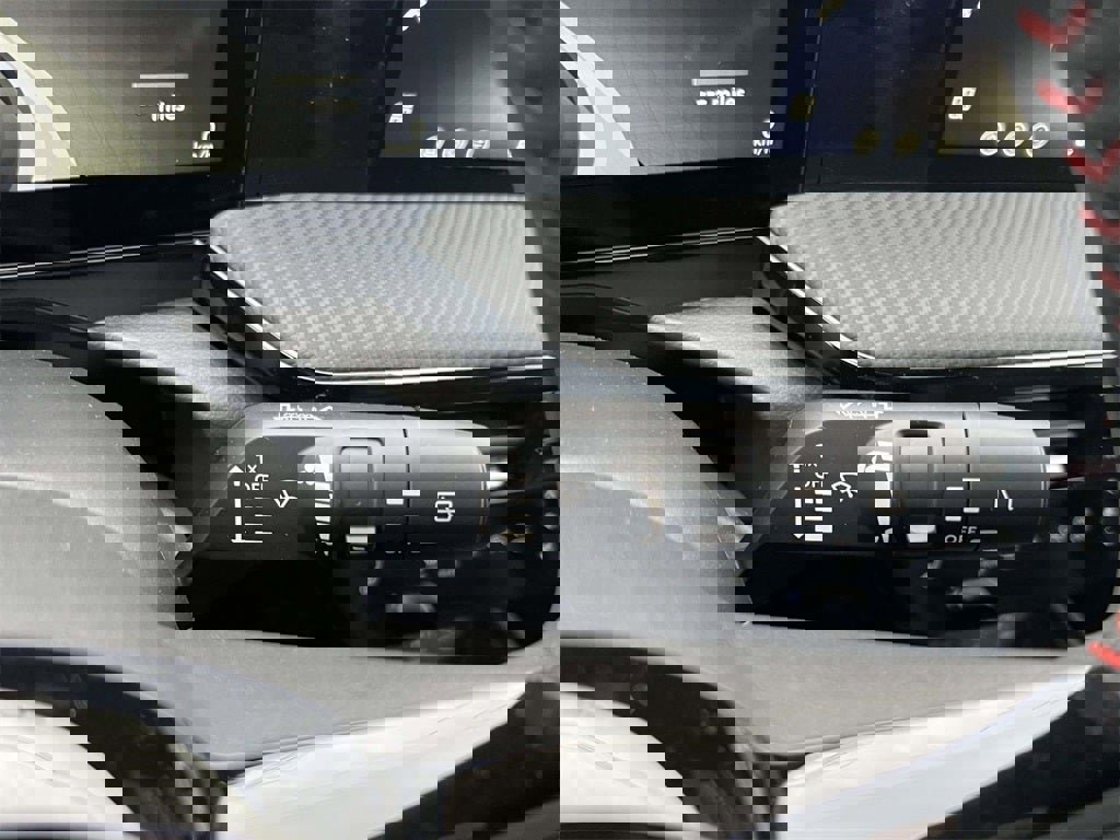 New 2026 Nissan Kicks SR w/ Cold Weather Package image 18