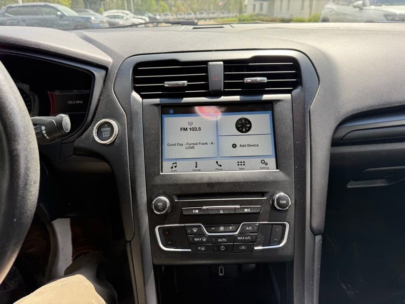 Used 2018 Ford Fusion SE w/ Equipment Group 201A image 13