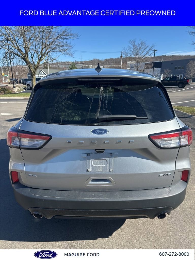 Certified 2022 Ford Escape SE w/ SE Sport Appearance Package image 4