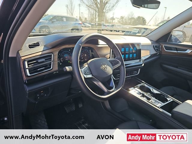 Used 2025 Volkswagen Atlas SE image 8