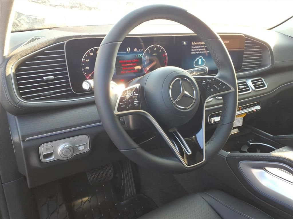New 2026 Mercedes-Benz GLS 450 4MATIC image 16