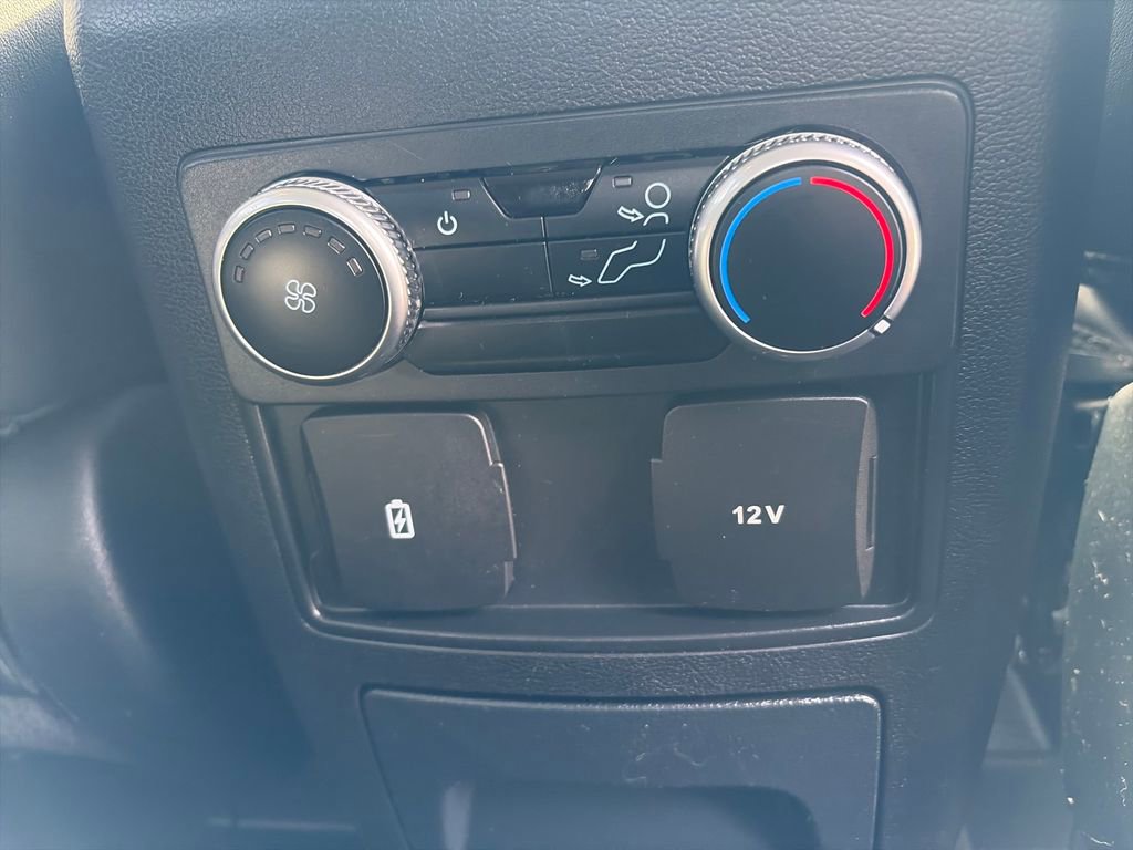 Used 2023 Ford Explorer XLT w/ Equipment Group 202A AWD/4WD image 38
