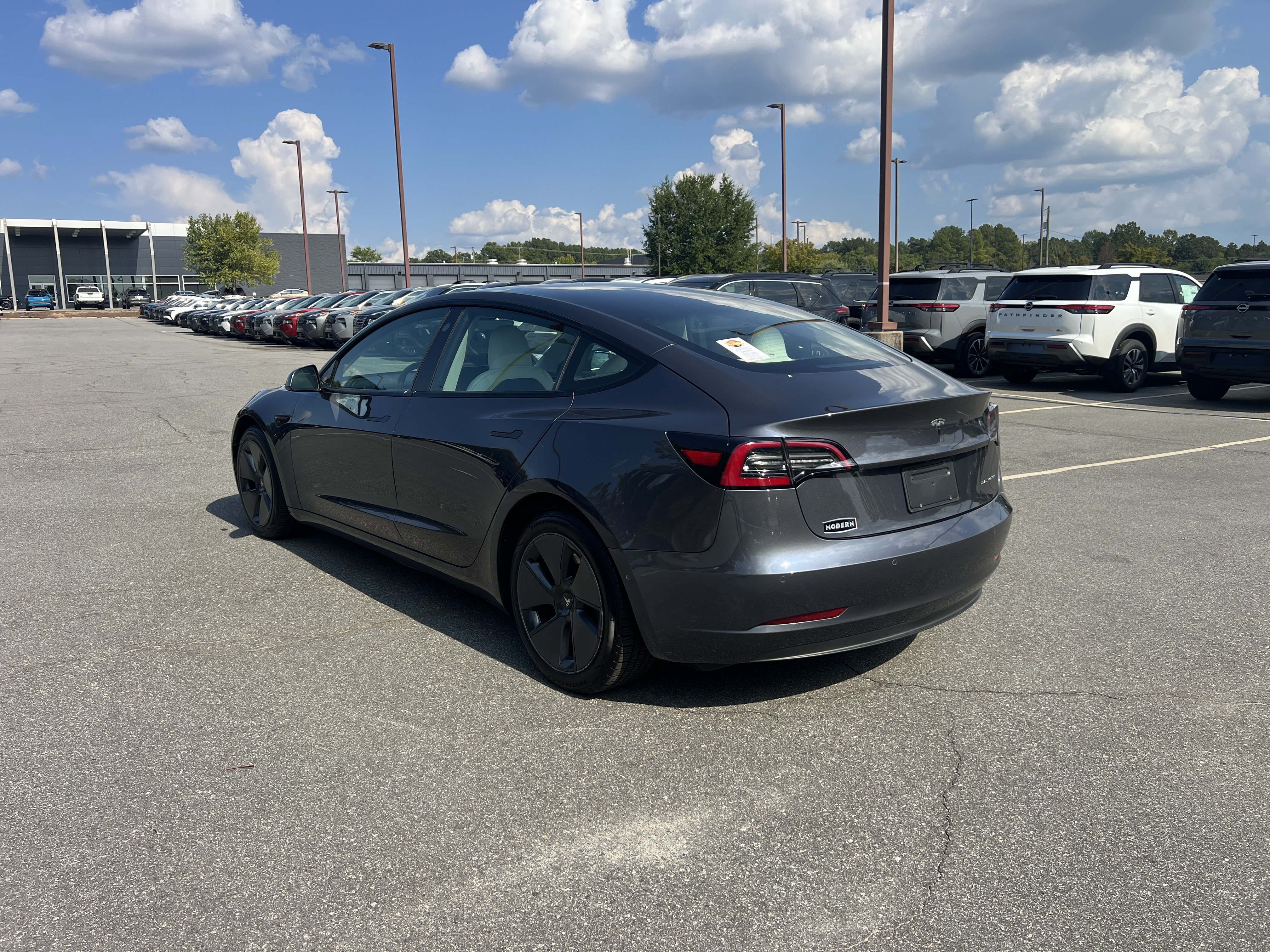 Used 2022 Tesla Model 3 Long Range AWD/4WD image 7