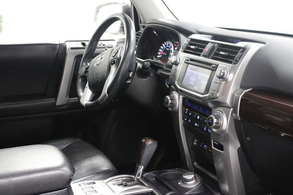 Used 2016 Toyota 4Runner Limited image 30