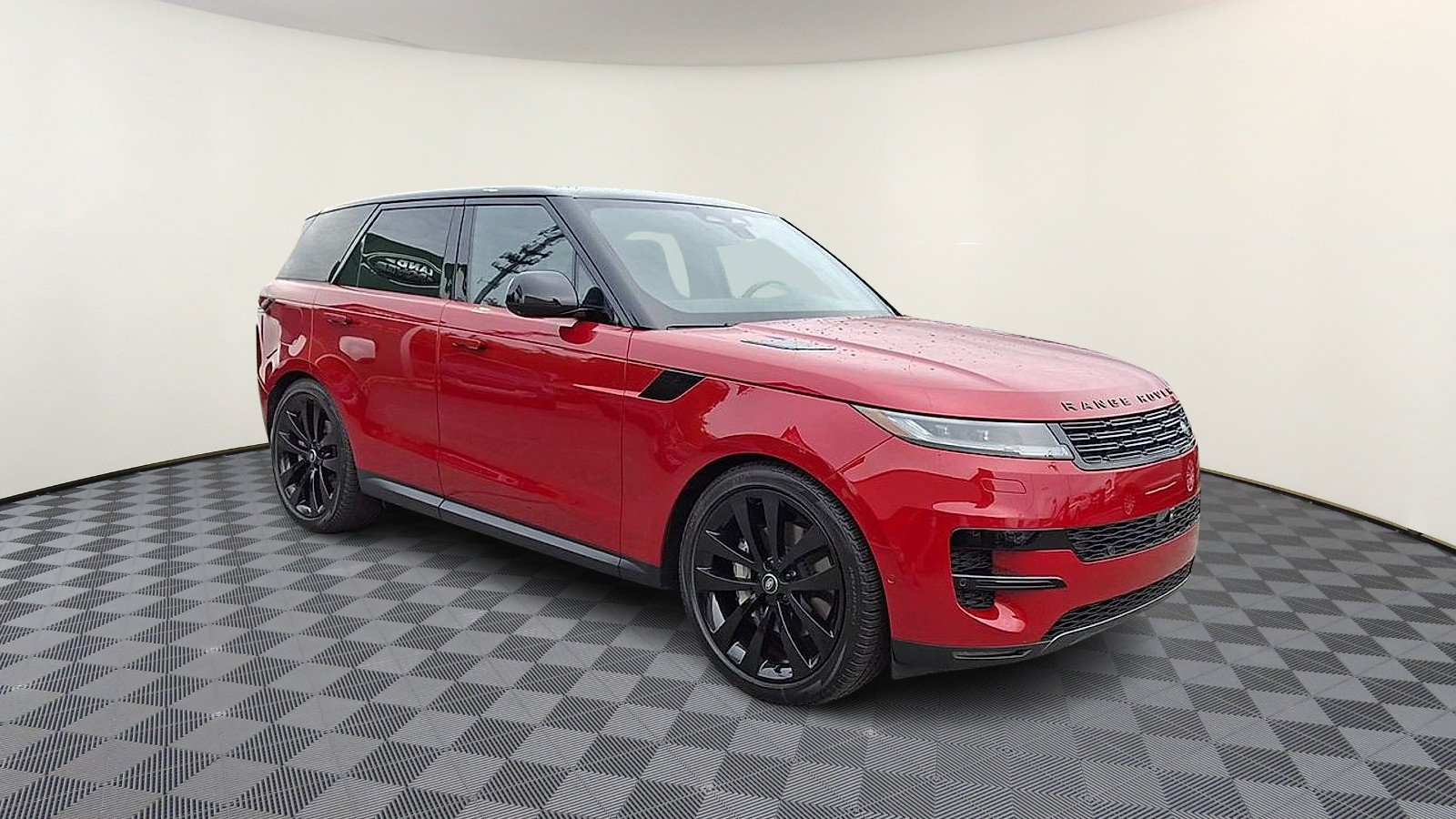 Used 2024 Land Rover Range Rover Sport SE AWD/4WD image 2