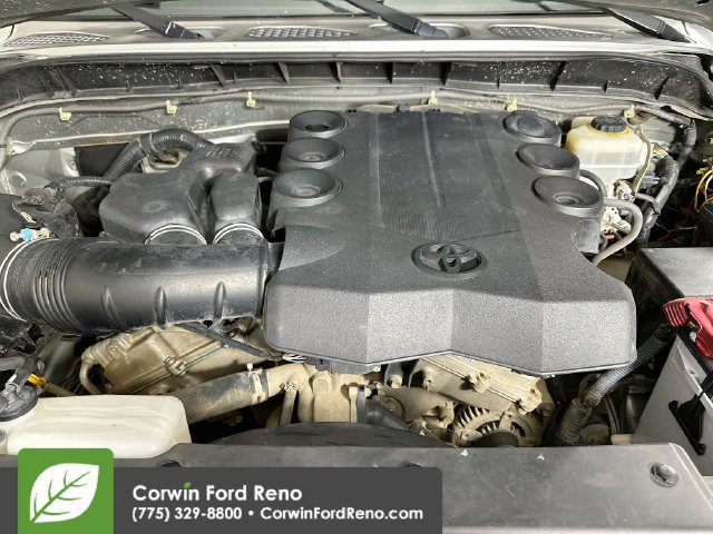 Used 2010 Toyota FJ Cruiser 4WD image 27