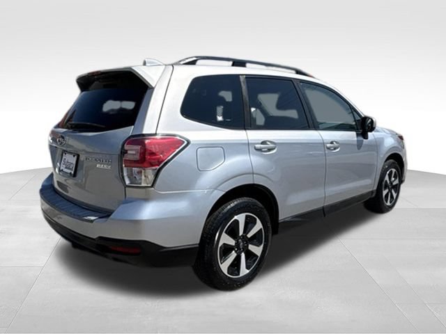 Used 2017 Subaru Forester 2.5i Premium w/ All-Weather Package AWD/4WD image 7