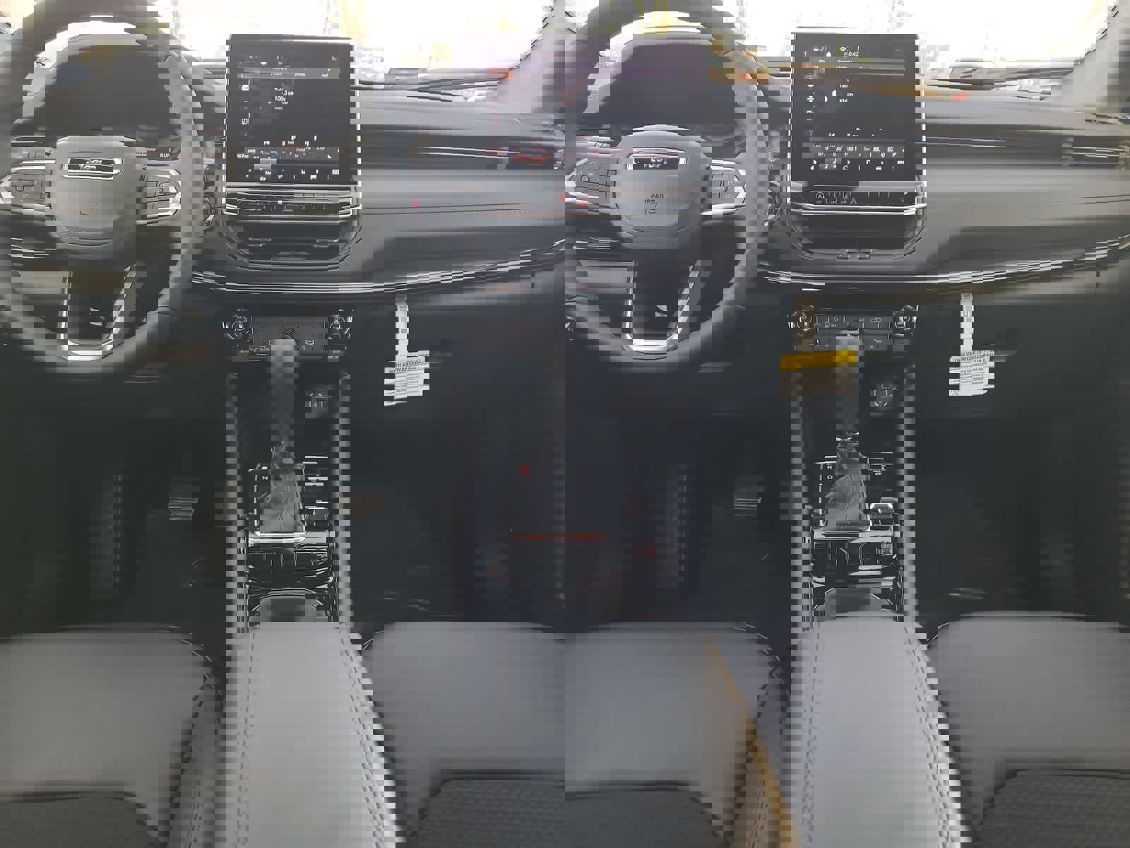 New 2026 Jeep Compass Latitude image 18