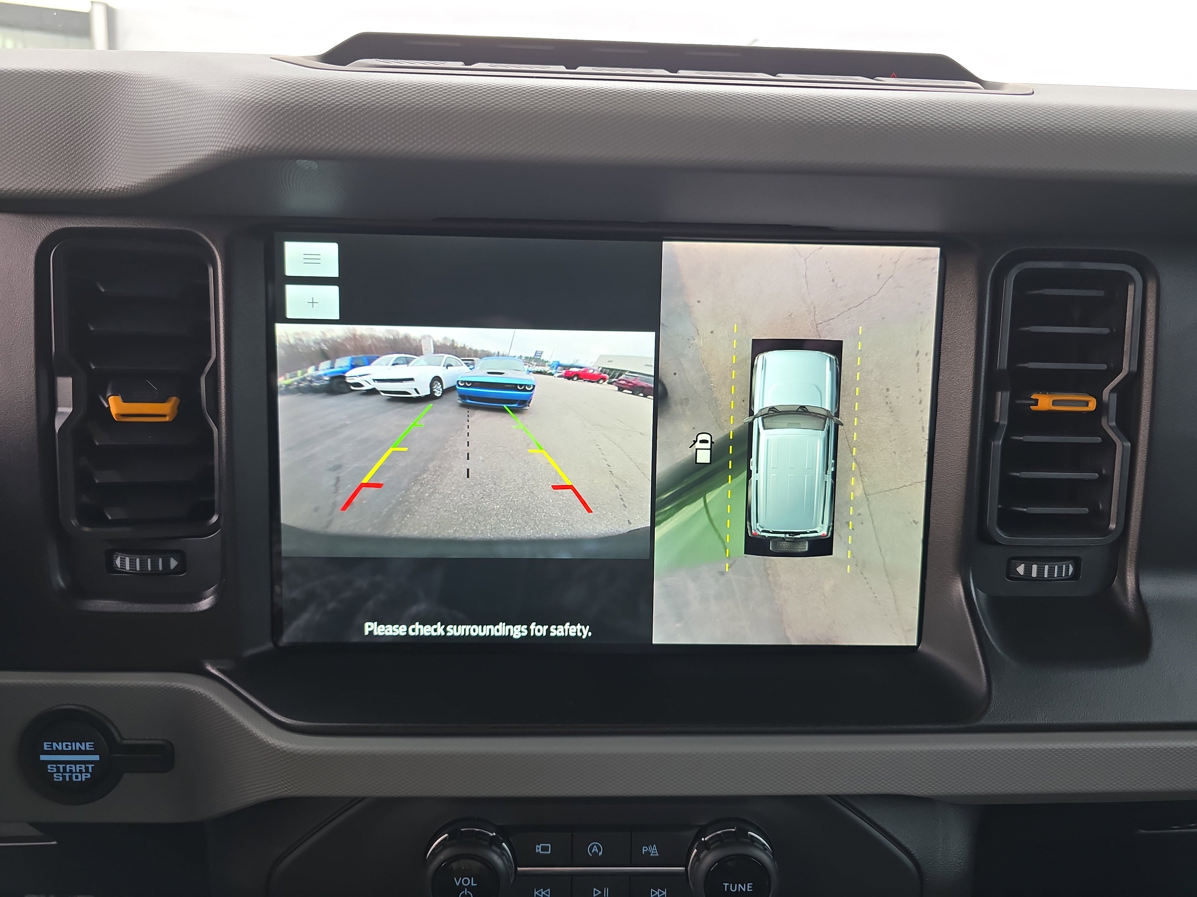 Used 2023 Ford Bronco Badlands image 26