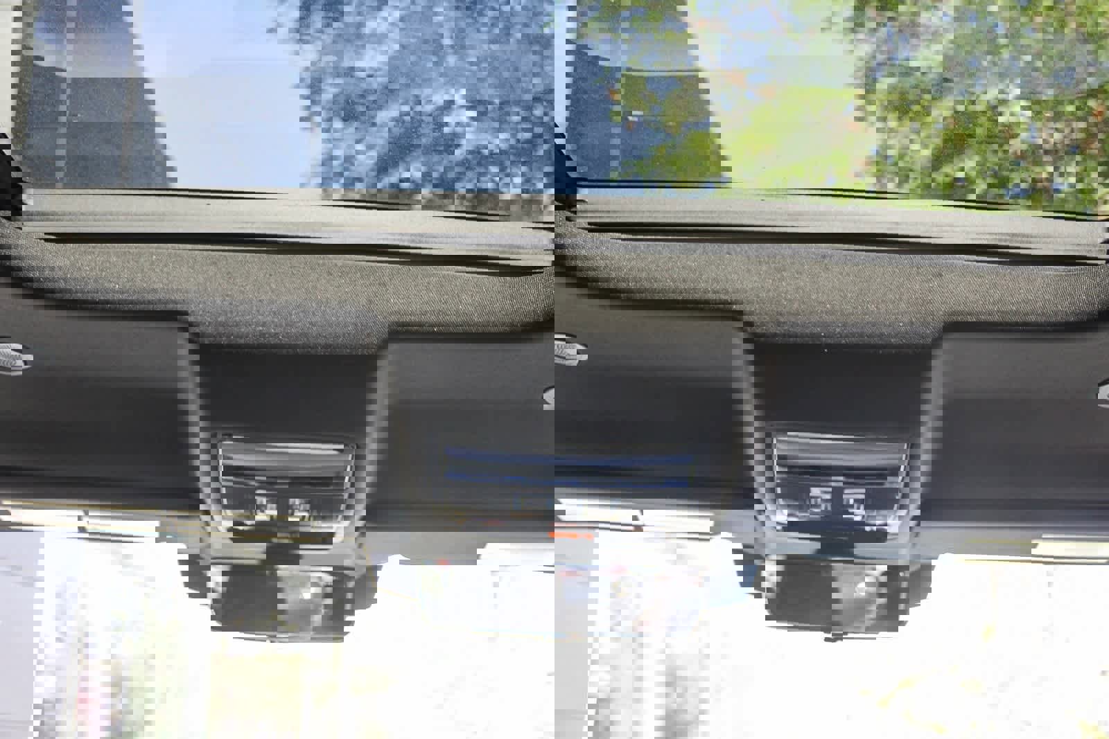 New 2026 Land Rover Defender 110 S image 16