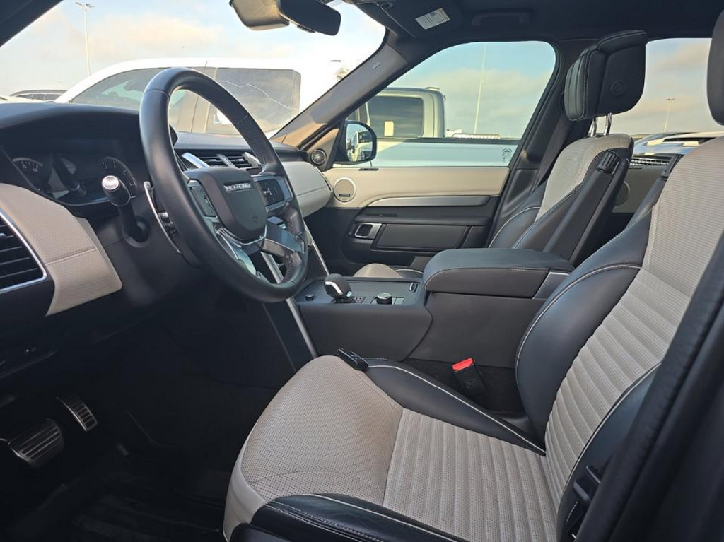 Used 2023 Land Rover Discovery S R-Dynamic AWD/4WD image 4