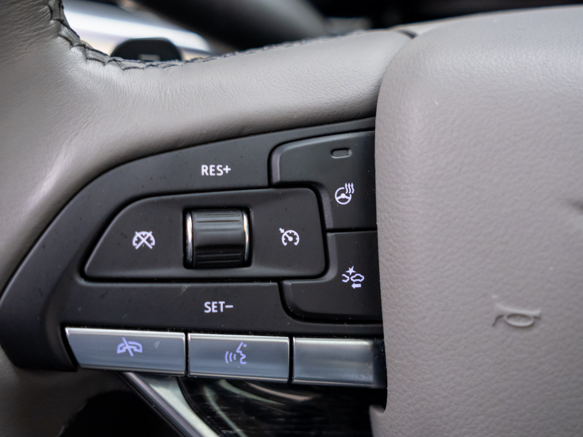 Used 2023 Cadillac XT6 Premium Luxury AWD/4WD image 29