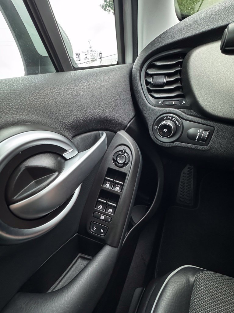 Used 2016 FIAT 500X Trekking FWD image 15